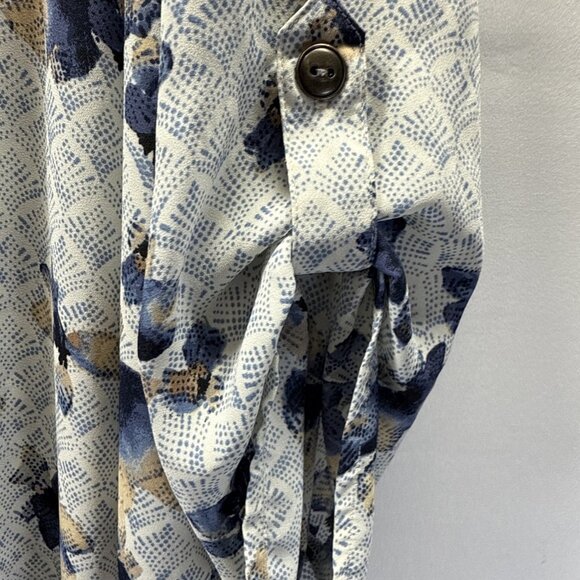 Maurices Women's Top Size 1X Blue Floral 3/4 Sleeve Popover V Neck Button Accent - Picture 6 of 9